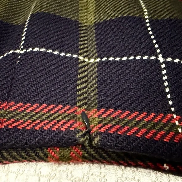 Chadwicks Plaid Skirt in Navy, Green, and Red (2P) - Picture 4 of 8